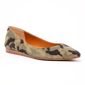 Lucky Brand | NWT | Army Green Camo Bethysa Suede Ballet Flat | Size 9
